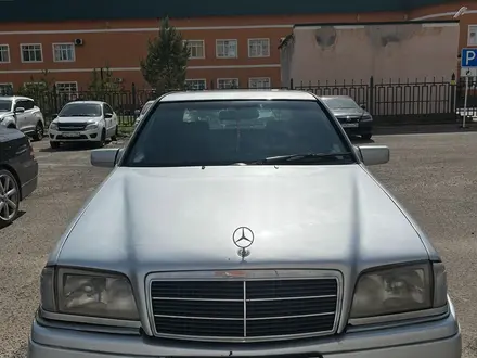 Mercedes-Benz C 180 1994 года за 1 700 000 тг. в Павлодар – фото 4