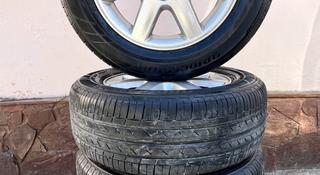 Комплект Шины (Bridgestone) и Диски (Toyota) за 130 000 тг. в Шымкент