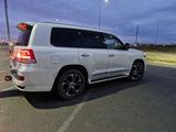 Toyota Land Cruiser 2021 года за 39 000 000 тг. в Уральск – фото 3