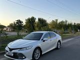 Toyota Camry 2020 года за 14 500 000 тг. в Туркестан – фото 3