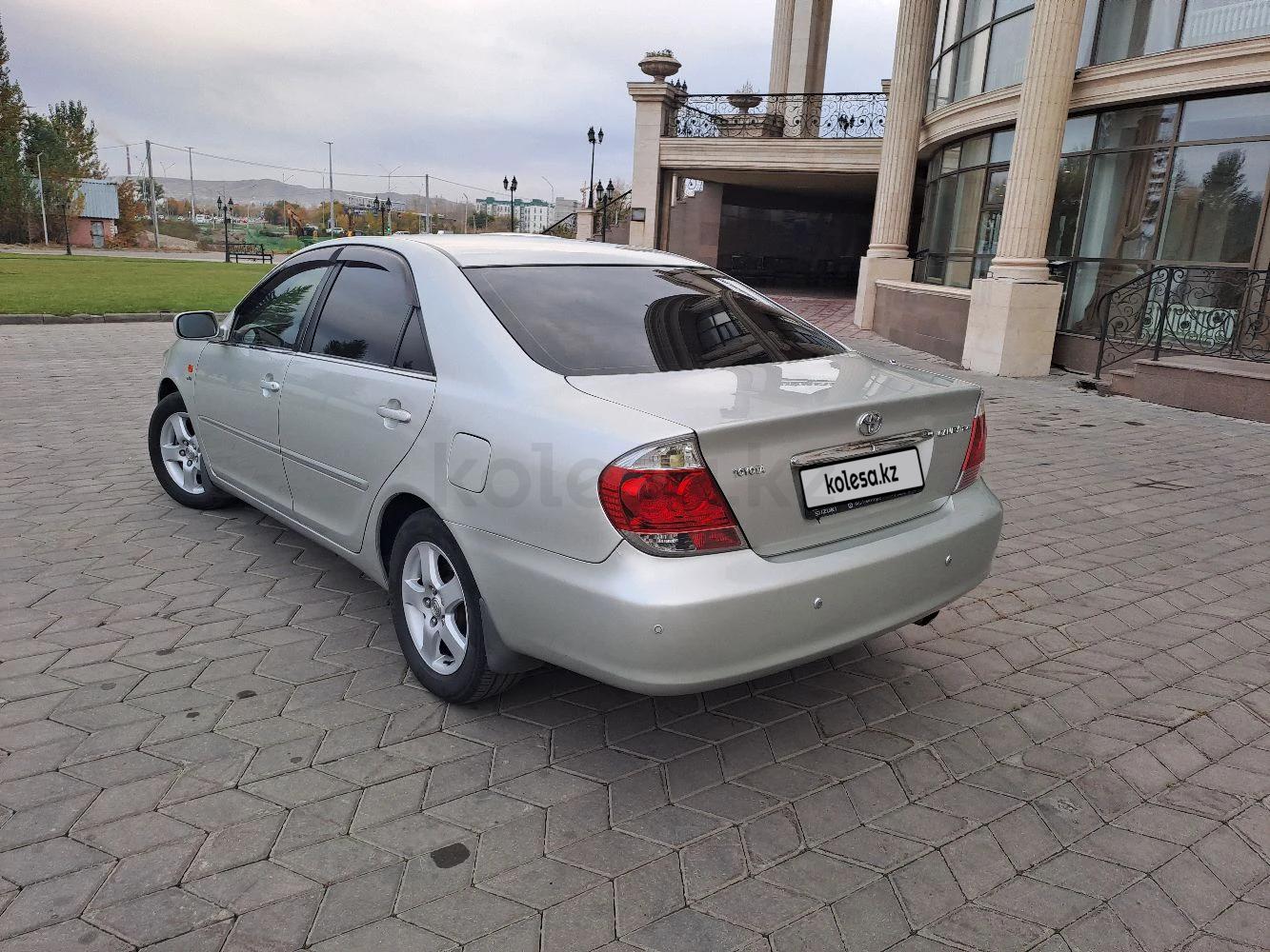 Toyota Camry 2005 г.