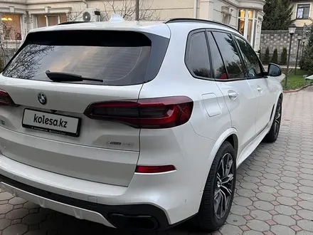 BMW X5 2021 года за 47 500 000 тг. в Алматы – фото 3