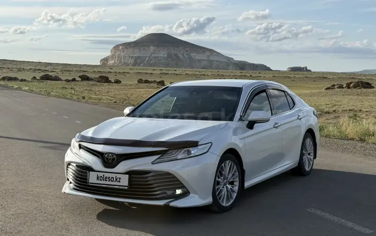 Toyota Camry 2020 года за 15 000 000 тг. в Актау
