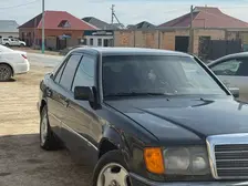 Mercedes-Benz E-Class, 1991