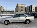 Mercedes-Benz E 230 1997 годаүшін2 100 000 тг. в Астана – фото 3