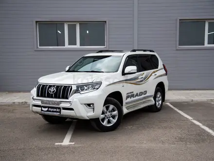 Toyota Land Cruiser Prado 2020 года за 31 000 000 тг. в Актау