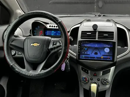 Chevrolet Aveo 2014 года за 2 800 000 тг. в Актобе – фото 19
