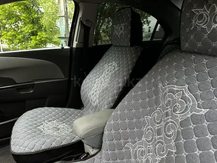 Chevrolet Aveo 2014 года за 2 800 000 тг. в Актобе – фото 15