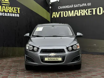 Chevrolet Aveo 2014 года за 2 800 000 тг. в Актобе – фото 2