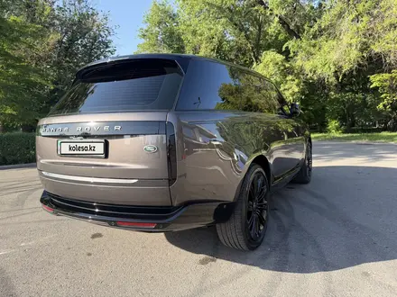 Land Rover Range Rover 2022 года за 88 000 000 тг. в Алматы – фото 5