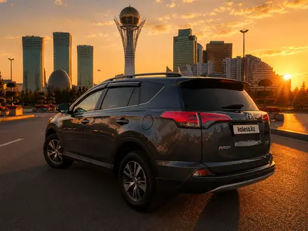Toyota RAV4 2018 года за 11 500 000 тг. в Алматы – фото 4