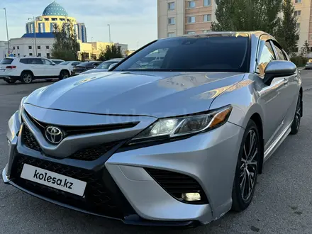 Toyota Camry 2018 года за 10 900 000 тг. в Астана – фото 20