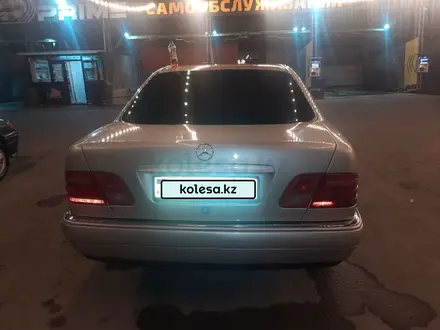 Mercedes-Benz E 280 1996 года за 2 800 000 тг. в Тараз – фото 3