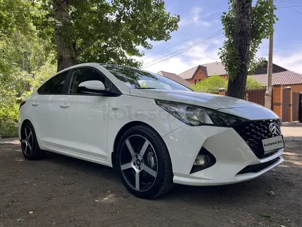 Hyundai Accent 2022 года за 7 654 321 тг. в Караганда – фото 11