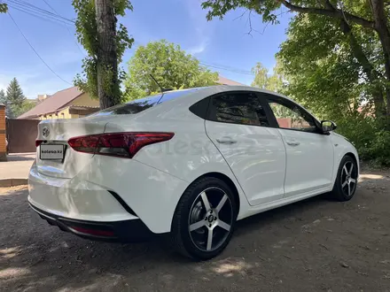 Hyundai Accent 2022 года за 7 654 321 тг. в Караганда – фото 14
