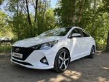 Hyundai Accent 2022 года за 7 654 321 тг. в Караганда