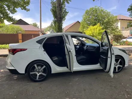 Hyundai Accent 2022 года за 7 654 321 тг. в Караганда – фото 36