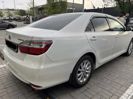 Toyota Camry 2016 года за 8 800 000 тг. в Балхаш – фото 2