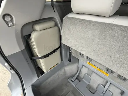Toyota Sienna 2013 года за 8 200 000 тг. в Уральск – фото 9