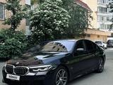 BMW 540 2022 года за 41 000 000 тг. в Алматы – фото 3