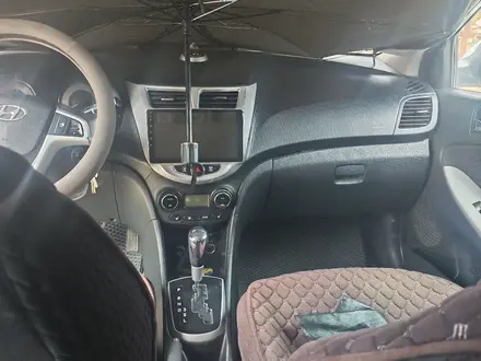 Hyundai Accent 2012 года за 4 200 000 тг. в Актау – фото 4