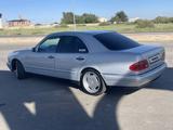 Mercedes-Benz E 280 1998 года за 2 700 000 тг. в Туркестан – фото 5