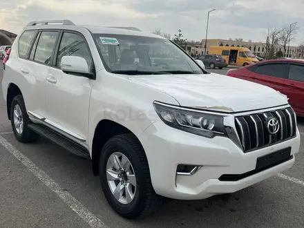 Toyota Land Cruiser Prado 2023 года за 32 700 000 тг. в Алматы