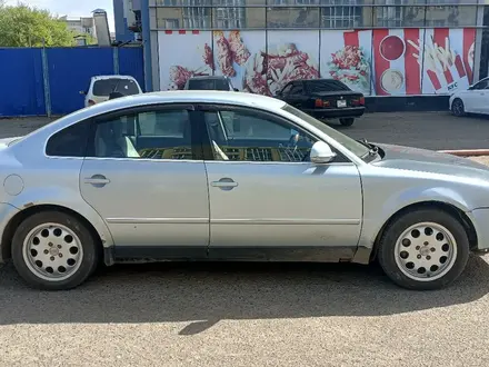 Volkswagen Passat 2005 года за 1 800 000 тг. в Уральск – фото 5