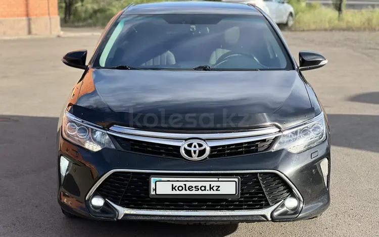 Toyota Camry 2017 года за 11 000 000 тг. в Караганда