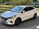 Hyundai Accent 2022 годаfor8 900 000 тг. в Астана