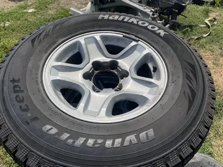 Комплект диски с шинами 265/70/16 265/70R16, зимние. за 180 000 тг. в Алматы – фото 12