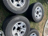 Комплект диски с шинами 265/70/16 265/70R16, зимние.for180 000 тг. в Алматы