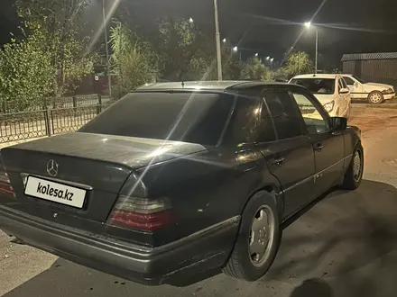 Mercedes-Benz E 320 1995 года за 2 500 000 тг. в Алматы – фото 6