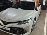 Toyota Camry 2018 годаfor14 200 000 тг. в Астана – фото 2