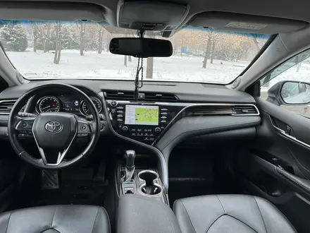 Toyota Camry 2019 года за 17 500 000 тг. в Алматы – фото 5