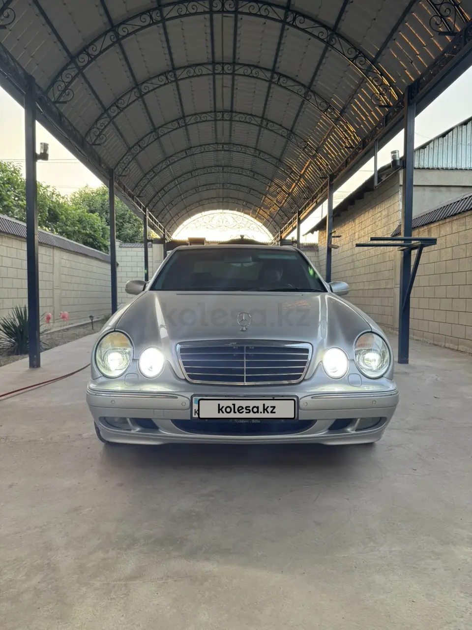 Mercedes-Benz E-Class, 2001