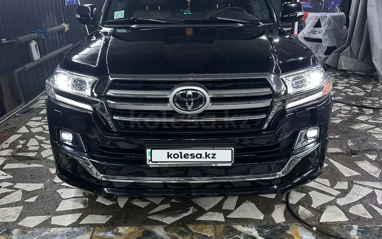 Toyota Land Cruiser 2018 года за 39 000 000 тг. в Алматы