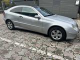 Mercedes-Benz C 180 2003 годаүшін3 233 000 тг. в Алматы – фото 2