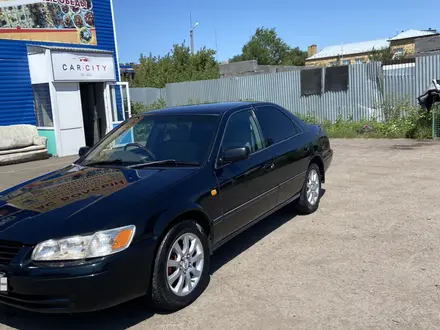 Toyota Camry 2000 года за 2 600 000 тг. в Караганда – фото 8