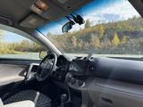Toyota RAV4 2006 года за 6 200 000 тг. в Усть-Каменогорск – фото 2
