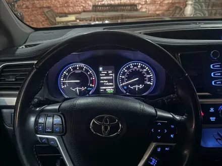 Toyota Highlander 2019 года за 19 500 505 тг. в Тараз – фото 12