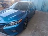 Toyota Camry 2018 года за 7 300 000 тг. в Шымкент – фото 2