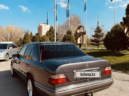 Mercedes-Benz E 280 1995 года за 2 500 000 тг. в Тараз – фото 5