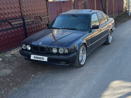 BMW 520 1995 года за 2 500 000 тг. в Алматы