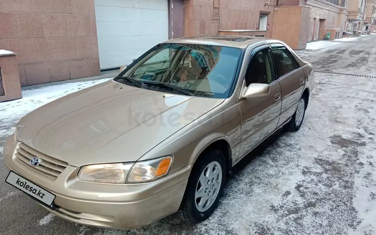 Toyota Camry 1998 года за 3 600 000 тг. в Алматы