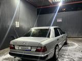 Mercedes-Benz E 220 1991 года за 1 500 000 тг. в Тараз – фото 3