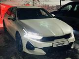 Kia K5 2021 года за 13 500 000 тг. в Астана