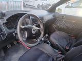 Volkswagen Golf 1998 годаүшін2 200 000 тг. в Актобе – фото 5