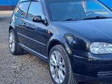 Volkswagen Golf 2002 года за 2 300 000 тг. в Астана