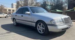 Mercedes-Benz C 200 1997 года за 3 200 000 тг. в Алматы